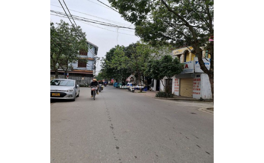 Bán gấp trong tháng nhà biệt thự sân vườn 2,5 tầng 179m2 Đa Tốn, Gia Lâm. Đường 15m.